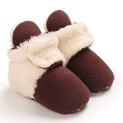 Fuzzy Baby Crib Shoes | Cozy Comfort for Little Feet in Winter itsykitschycoo