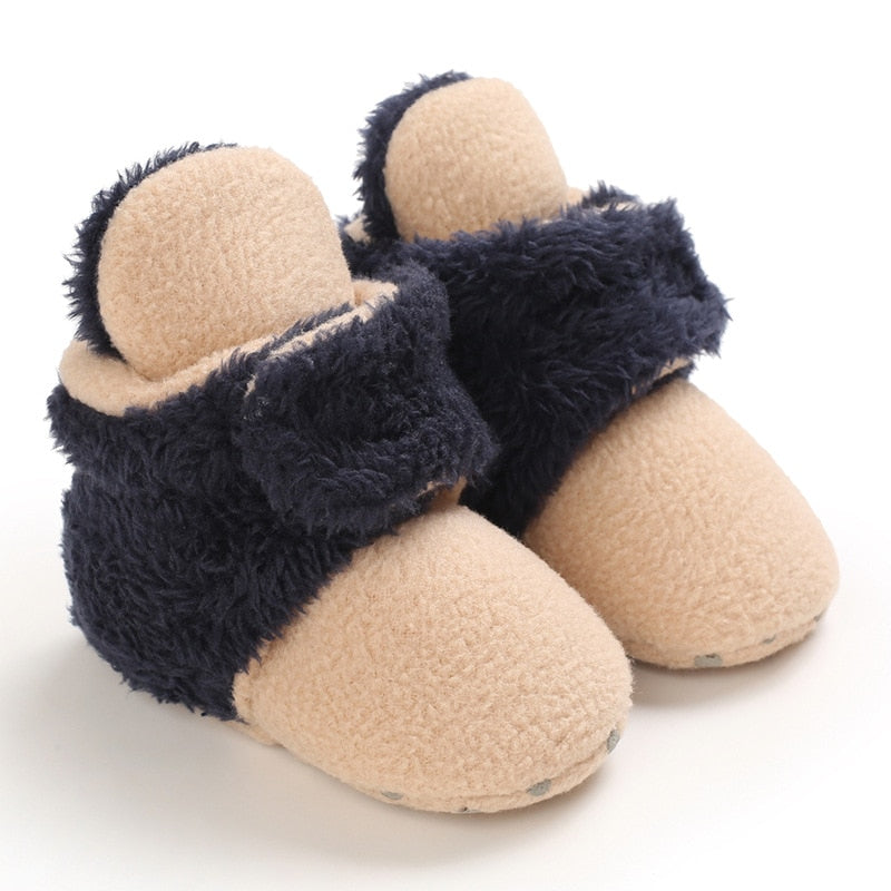 Fuzzy Baby Crib Shoes | Cozy Comfort for Little Feet in Winter itsykitschycoo