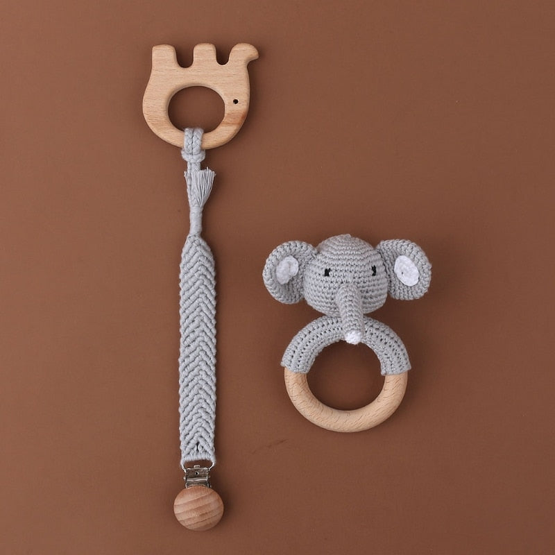 Charming Beech Wood Teething Set with Crochet Pacifier Clip itsykitschycoo